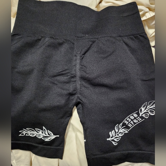 Darc Sport Rooted Sable Seamless Shorts In Black - Picture 4 of 4